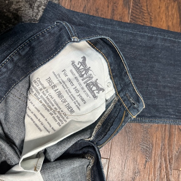 Levi’s straight leg jeans dark wash - Picture 5 of 8